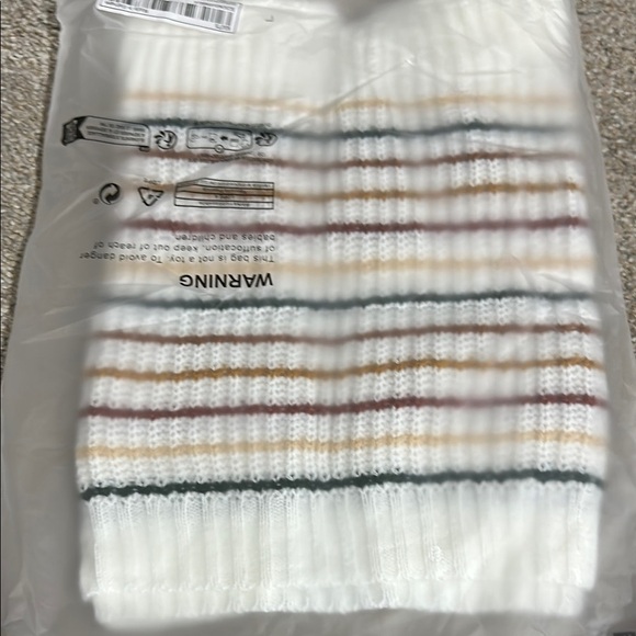 NEW Striped Knit Crop Tank Top - Picture 5 of 5